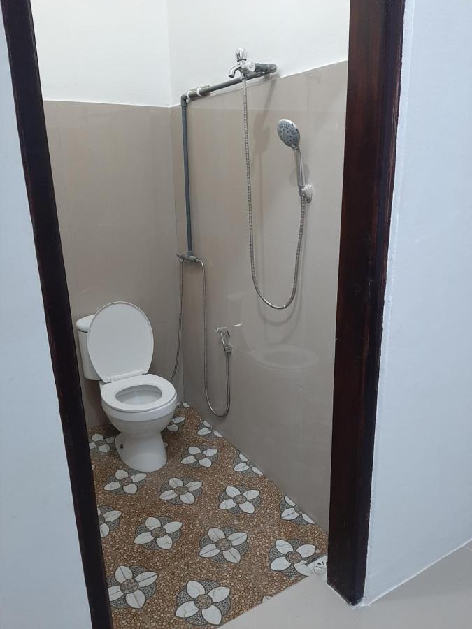 Riung Tiga Empat Tujuh Guesthouse Exterior photo